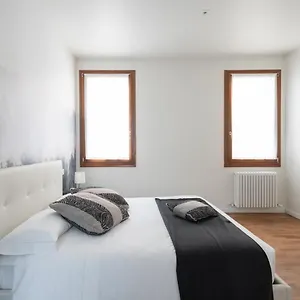  Apartmán In San Marco With Canal View By Wonderful Italy
